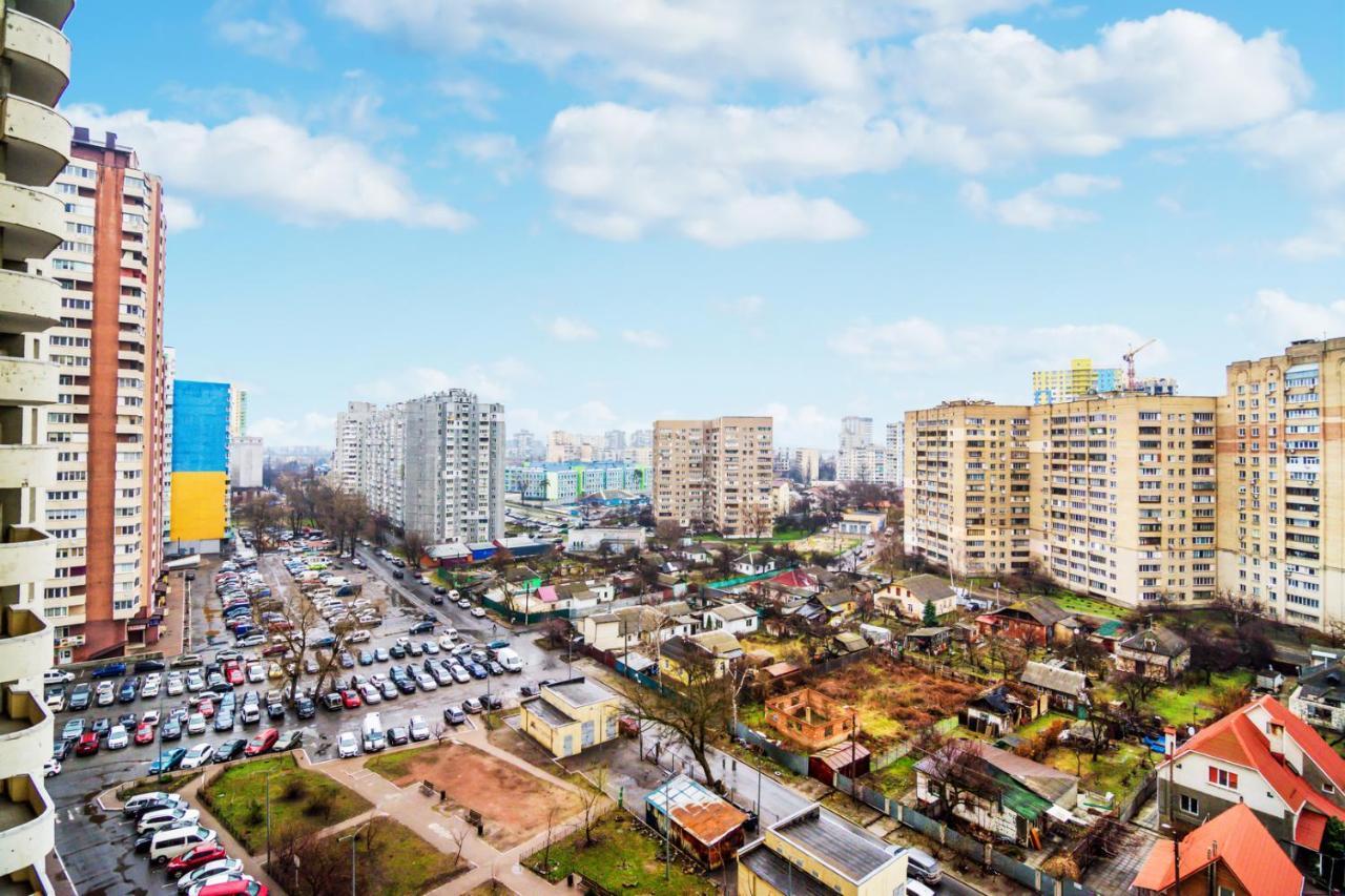Квартира В Мега Сити Kiew Exterior foto